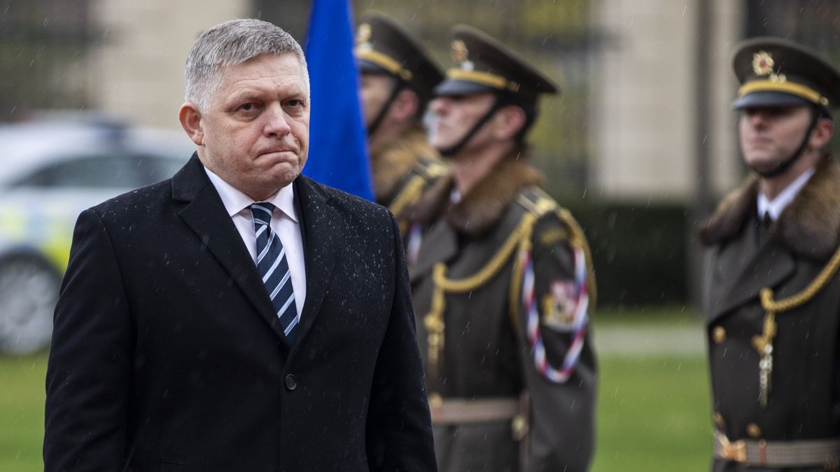 Evropská komise zasáhne proti Slovensku, pokud Ficovy kroky poruší právo EU